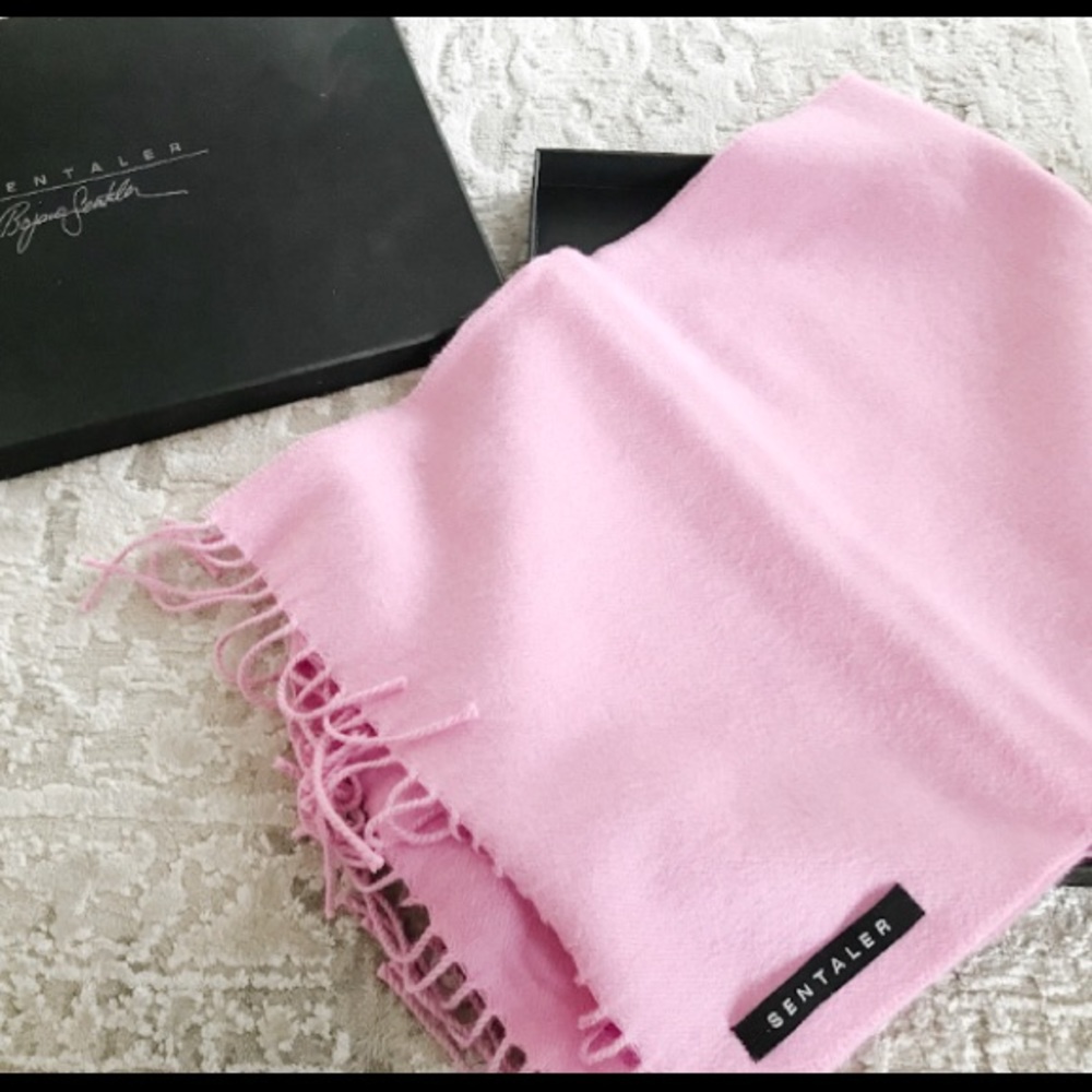 Sentaler Scarf